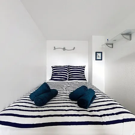 Apartment Cocon D'houlgate - A 500m De La Avec Son Balcon Vue Sur Le Jardin, 4 Couchages, Wifi Gratuite *