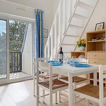 Cocon D'houlgate - A 500m De La Avec Son Balcon Vue Sur Le Jardin, 4 Couchages, Wifi Gratuite
