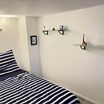 Cocon D'houlgate - A 500m De La Avec Son Balcon Vue Sur Le Jardin, 4 Couchages, Wifi Gratuite