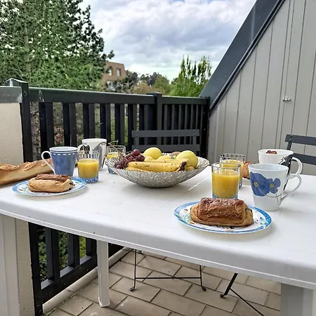 Marine - à 500m De La Avec Son Balcon Vue Sur Le Jardin, 4 Couchages, Wifi Gratuite Appartamento Houlgate