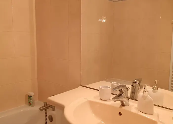 Daire Marine - A 500m De La Avec Son Balcon Vue Sur Le Jardin, 4 Couchages, Wifi Gratuite *