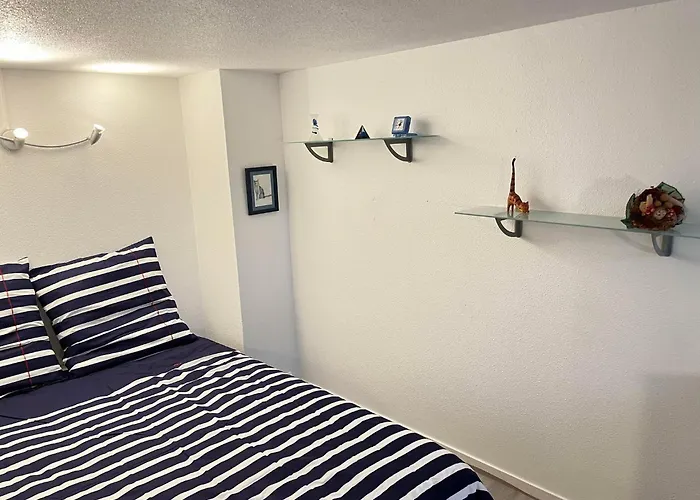 Marine - A 500m De La Avec Son Balcon Vue Sur Le Jardin, 4 Couchages, Wifi Gratuite