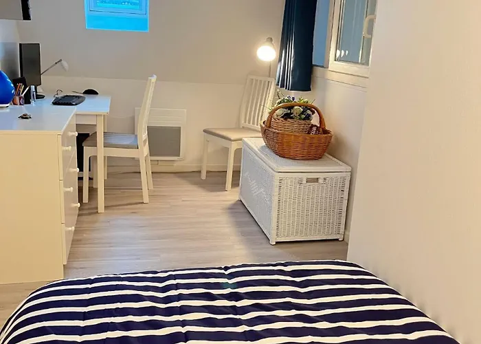 Daire Marine - A 500m De La Avec Son Balcon Vue Sur Le Jardin, 4 Couchages, Wifi Gratuite Houlgate