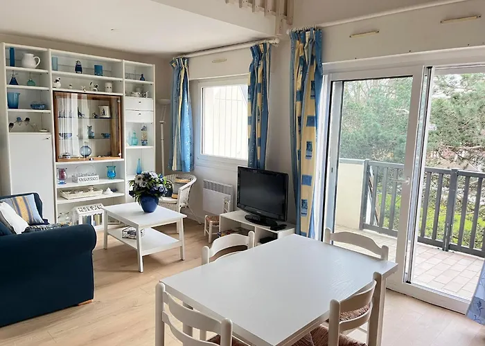 Daire Marine - A 500m De La Avec Son Balcon Vue Sur Le Jardin, 4 Couchages, Wifi Gratuite Houlgate